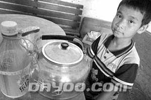 ��Դ11������ͯ����ˮ35����(��ͼ)