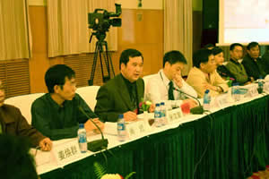 
������̸�����⿴������֮������ҽҩ�ֿ�
//