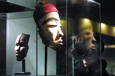 �չ��״��ڹ���չʾ300��������������(ͼ)//