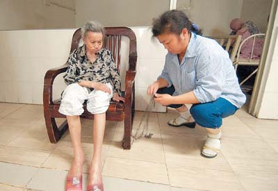 
���˺�ҽԺ��������8Ѯ�մ���������(ͼ)
//