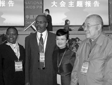 ��ָһ����ʮ�ꡪ����ҽ��ѧԺ�ٰ������ʮ�������ѧ�������                     