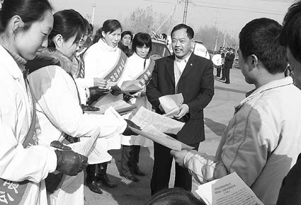 �������� ��ʵ�᳹�������ط׷׿�չ��ҩƷ���������޶�ʵʩ���������                     