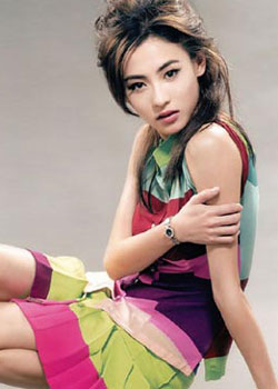 Ů���ǵľ���˲��(��ͼд��)