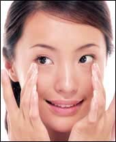 亲手教你瘦脸按摩手法(图)