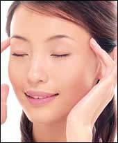 亲手教你瘦脸按摩手法(图)