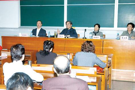 �ѿ�ѧ�������ֲ��ʳƷҩƷ���һ�ߡ����ڰ���ȫ����ʳƷҩƷ��ܾ־ֳ���ѵʾ������Ӱ                     