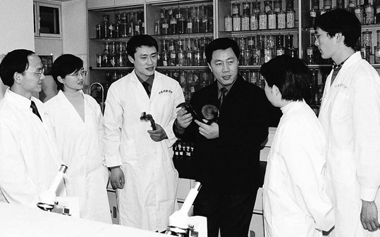 ������� ��Ƣ���� �������� ע�ؽⶾ ������̵ ���������������������Ҹ���ҩ����ʰ��                     