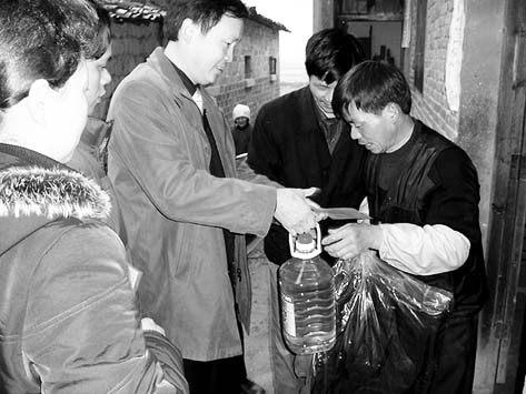 ����Ϊ�� �Ѻ���ء������ػ����ж���������ְ��ȷ�������ڼ�ʳƷҩƷ��ȫ                     