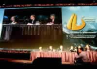 i2 Summit 2006��̳���ȵ�����