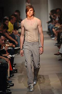 Prada ������ڵ����п�ζ