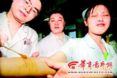 ��Һ����Թ��ͷ���������˻�ʿ�����롱(��ͼ)