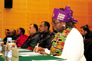 ��ű���зǶԽ�