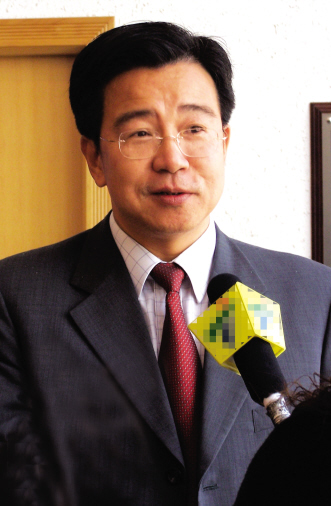 �����͹�Ա���������²������������Ӧ��������