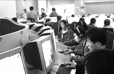 �����ε��˶��ǰ���