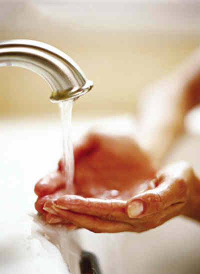 ���кͷ��׾�һ��֮ң