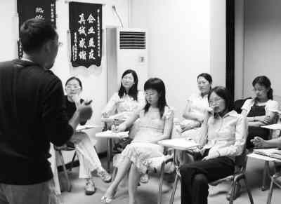 ������ѯʦ�ż�̫���ˣ���ȱ�����