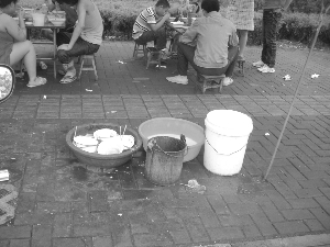 ���ȴ��ŵ�  ��ȫĪ����