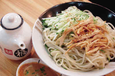 三伏天来碗凉面