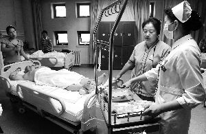 护工良莠不齐部分人员无证上岗 呼吁加强培训