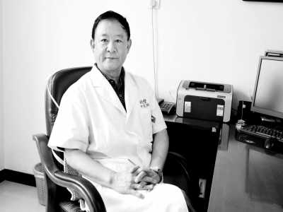 �ῴ��ɫ����ҽ��ʦ(������ҽ)