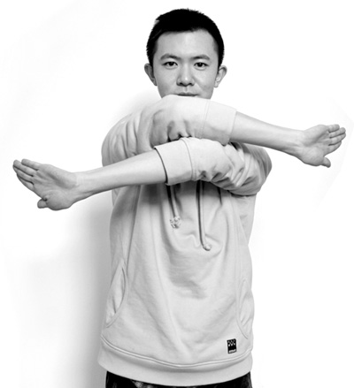 ͷ���ֽ��棬�μ�ʹ(�˶��㳡)