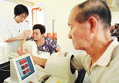 �������